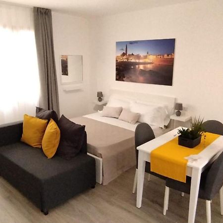 La Casa Di Mest Pepp Monopoli Buitenkant foto